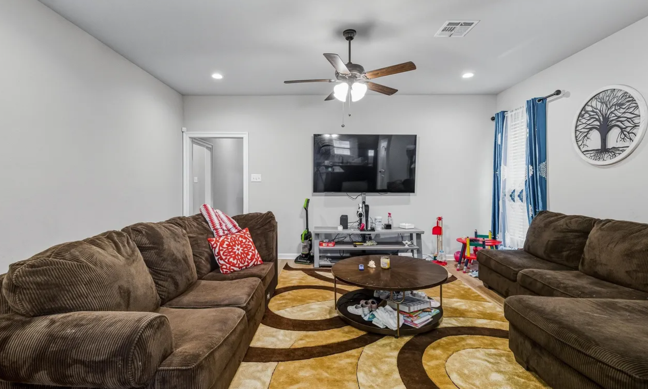 200 Briar Patch Dr - Photo 2 of 3