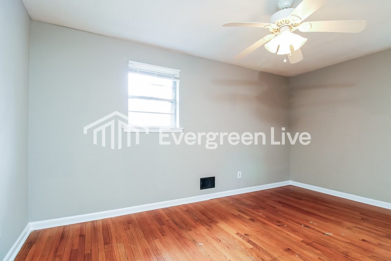 4707 Misty Vale Ln - Photo 4 of 15