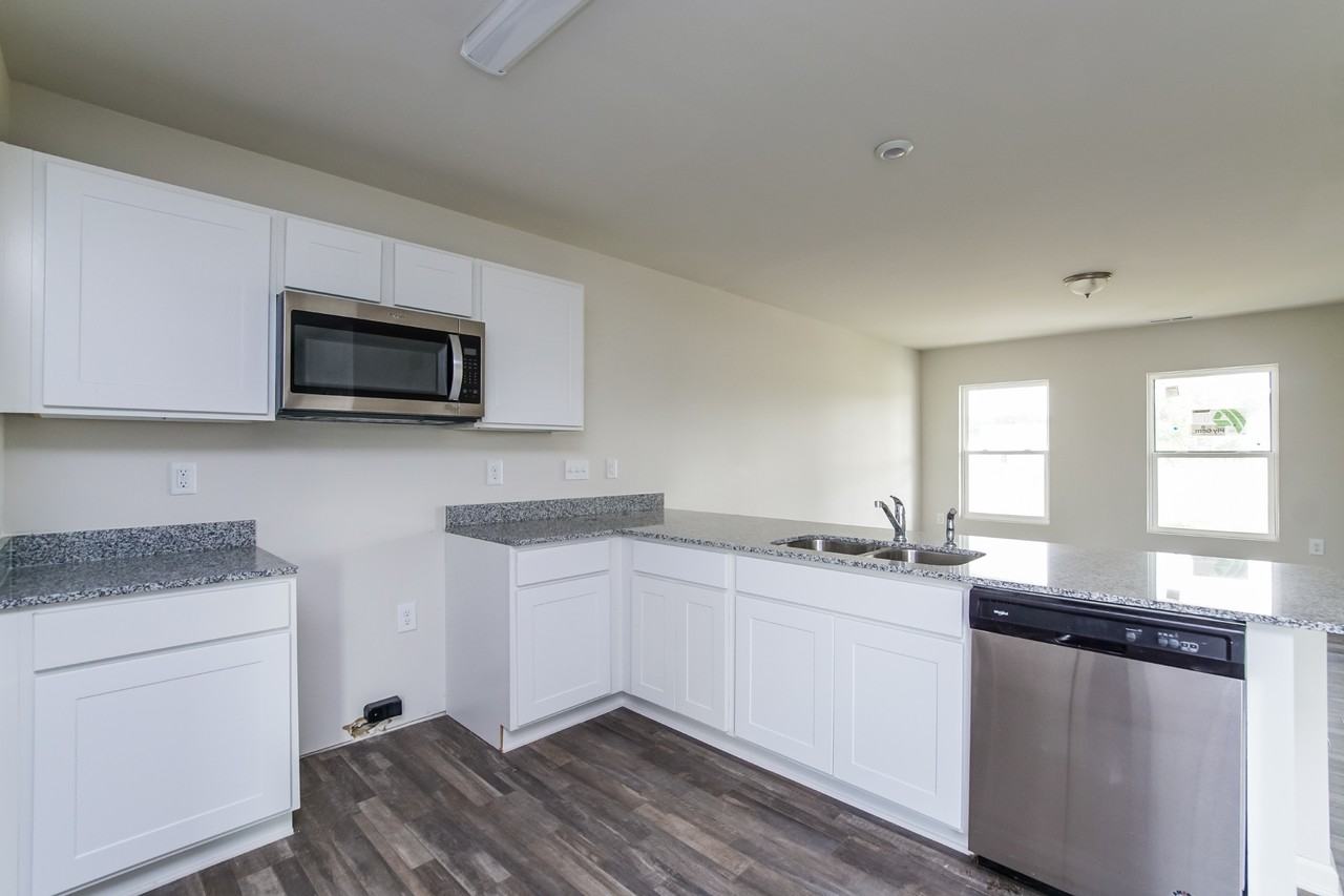 859 859 Ashbury Ln - Photo 5 of 16