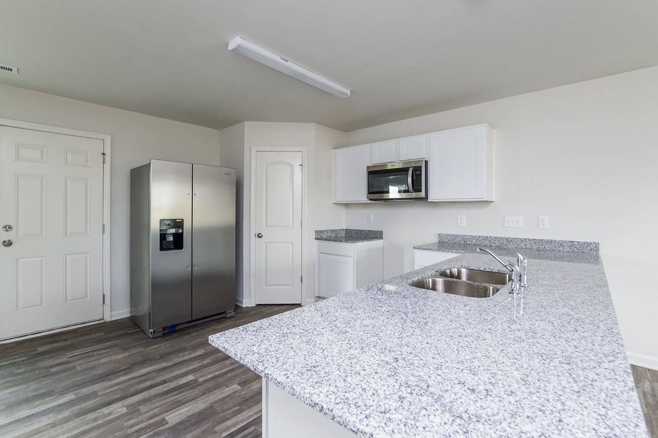859 859 Ashbury Ln - Photo 6 of 16