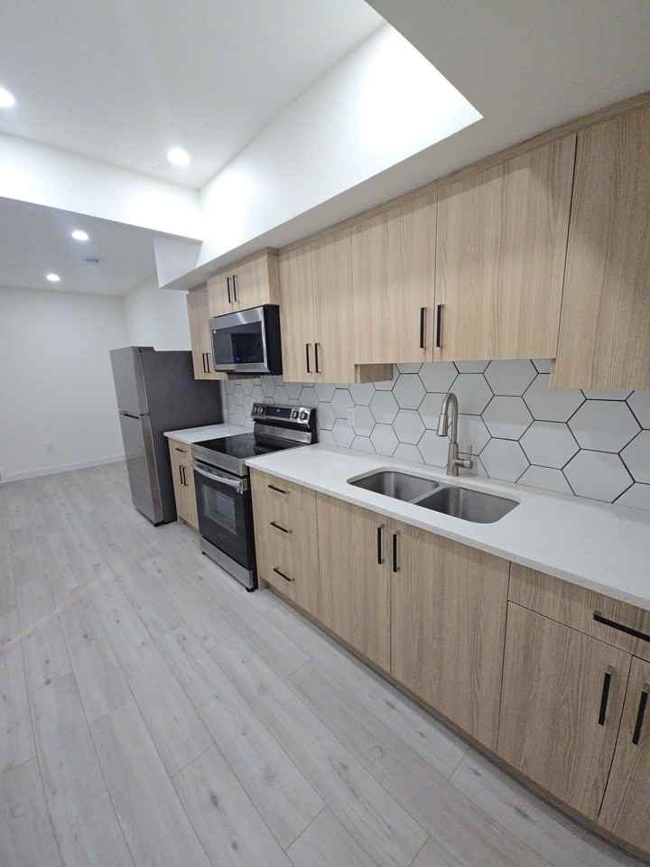 601 Corner Meadows Way NE - Photo 3 of 12