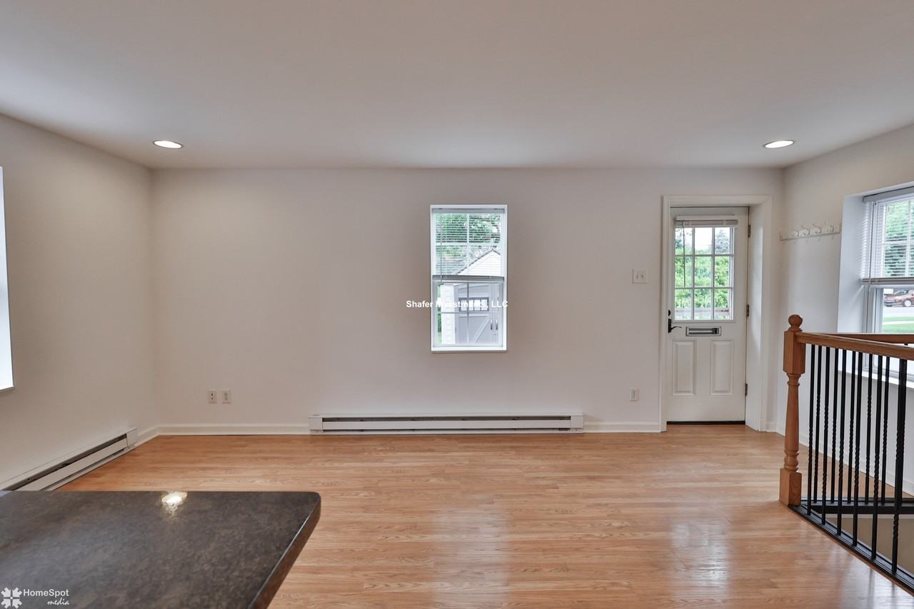 1612 Center St - Photo 3 of 50
