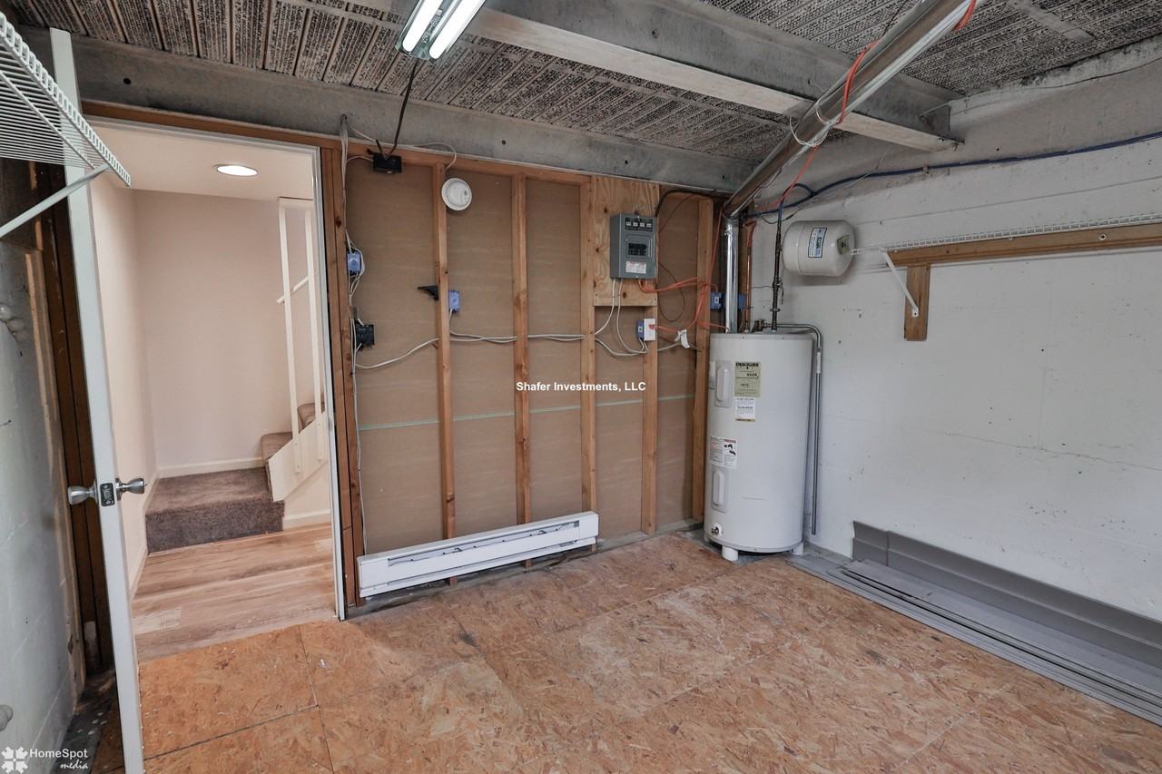 1612 Center St - Photo 7 of 50