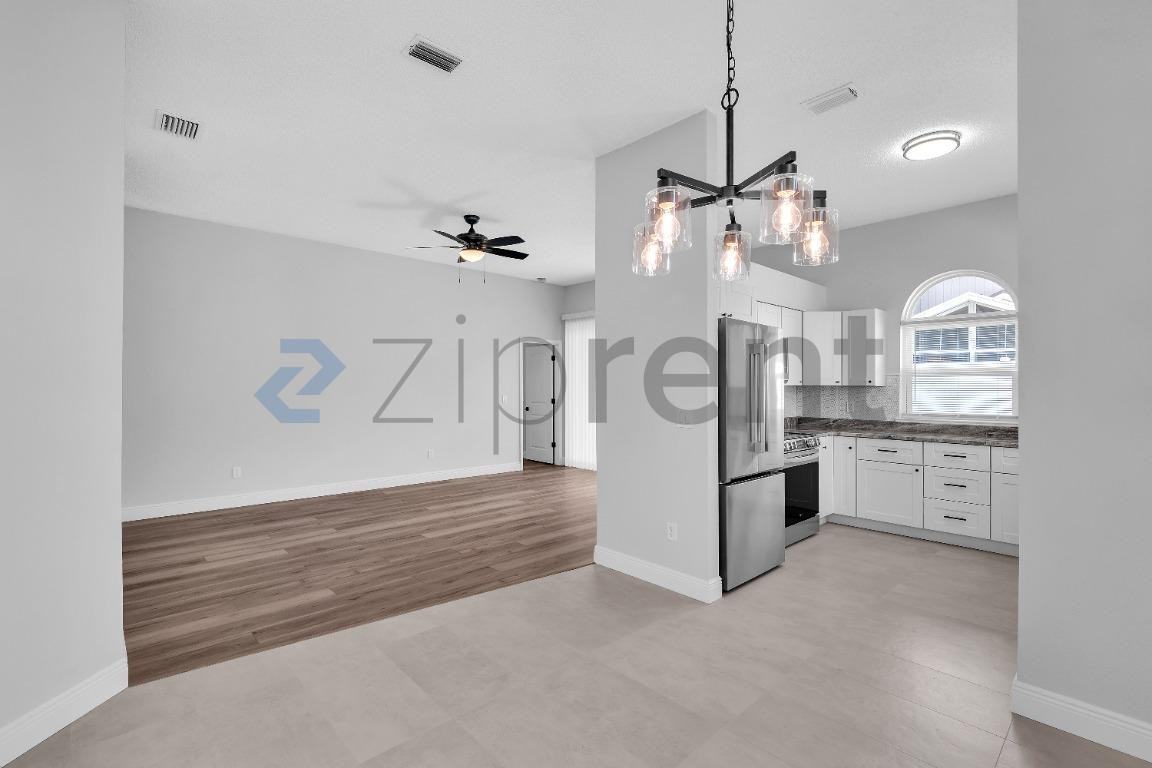 10636 Satinwood Cir - Photo 6 of 25