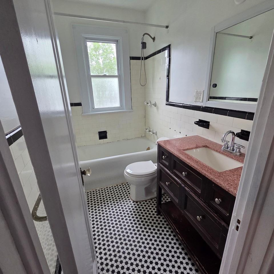 129 Howard Ave #3rdFL - Photo 7 of 14