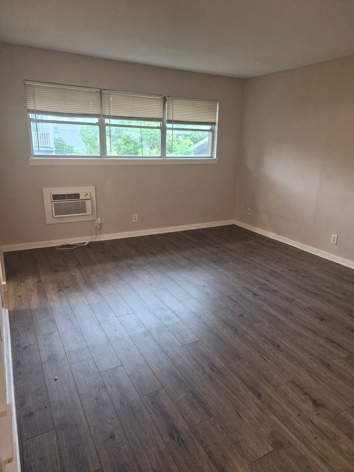 3619 Garrott St - Photo 2 of 11