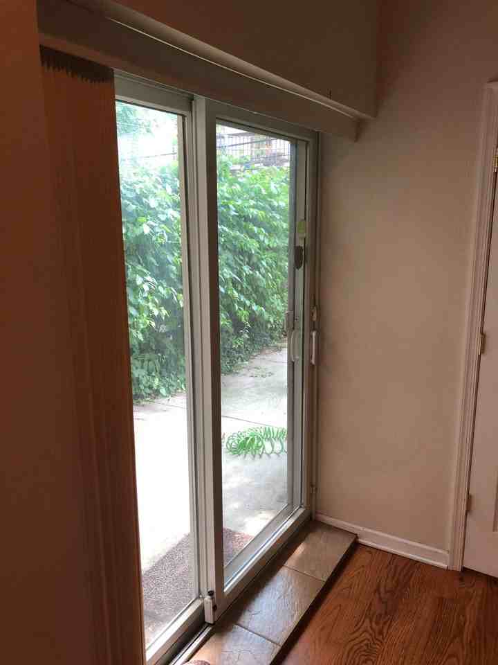 2144 Christian St - Photo 4 of 18