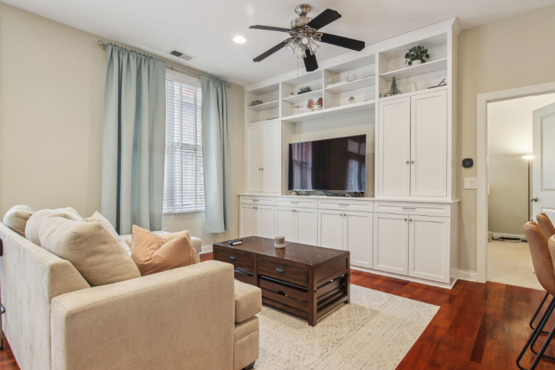 4814 N Damen Ave #201 - Photo 2 of 18