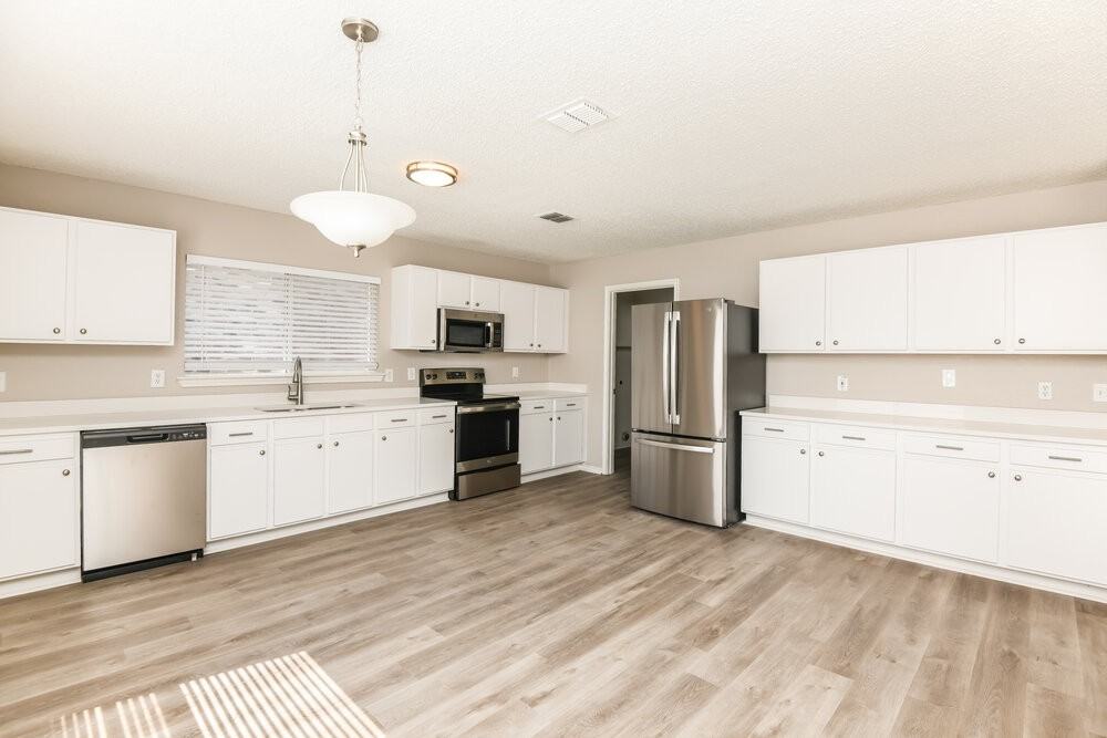 720 King St - Photo 7 of 17
