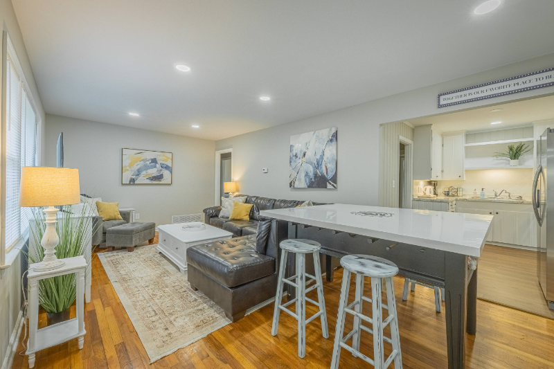 230 Habersham Dr - Photo 4 of 11