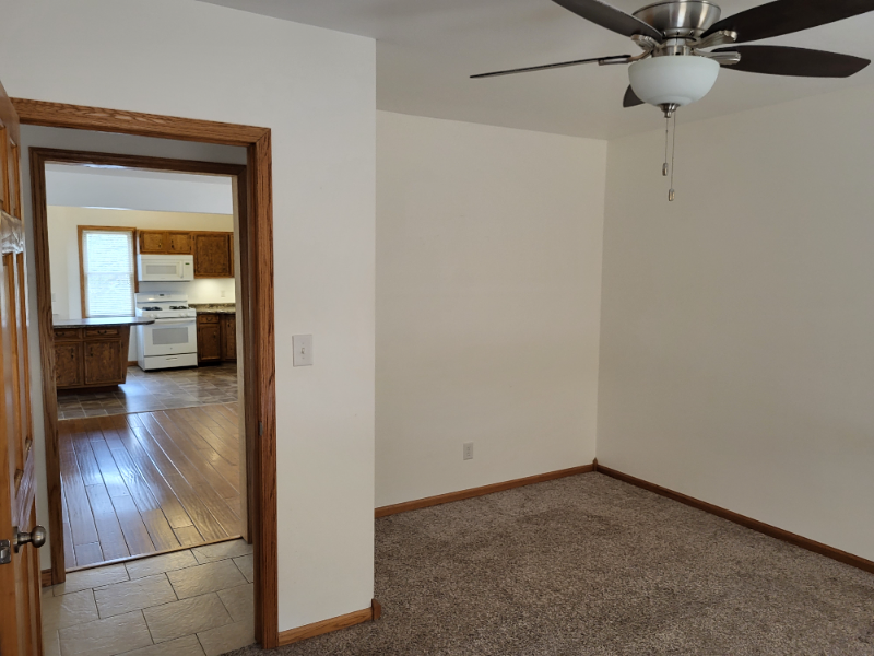312 N Illinois St #2ndFL - Photo 6 of 11