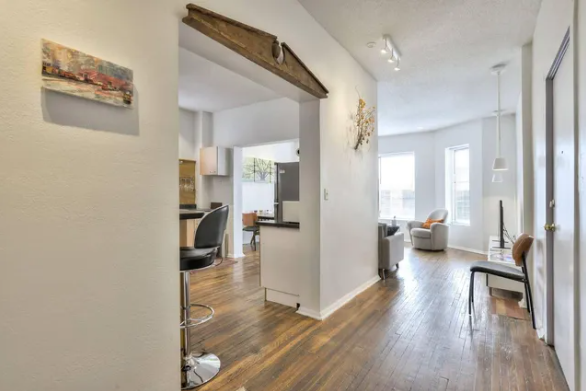 404 W 17th St - Photo 3 of 7