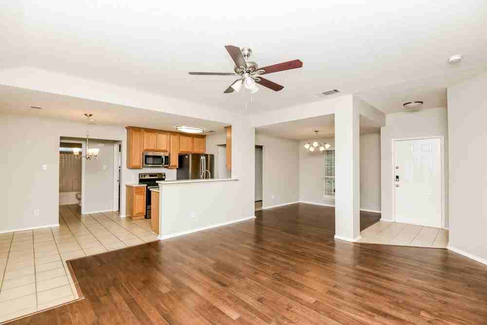 1706 Tonya May Ln - Photo 3 of 16