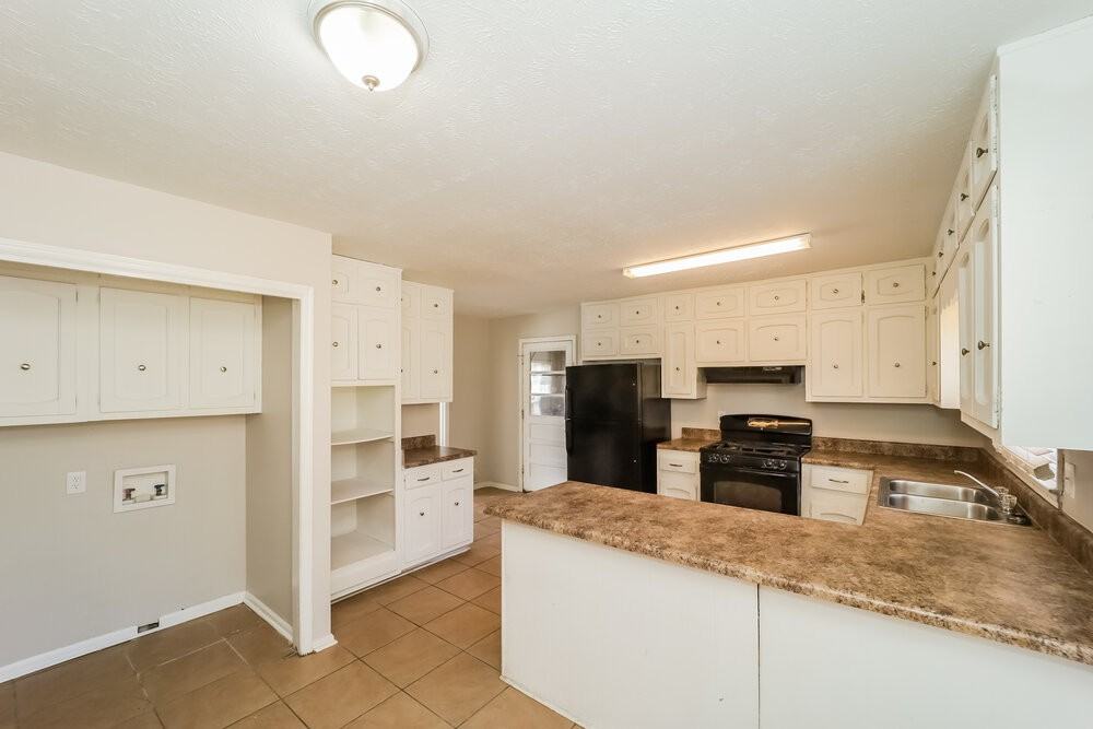 970 Kathryn Ct - Photo 6 of 25