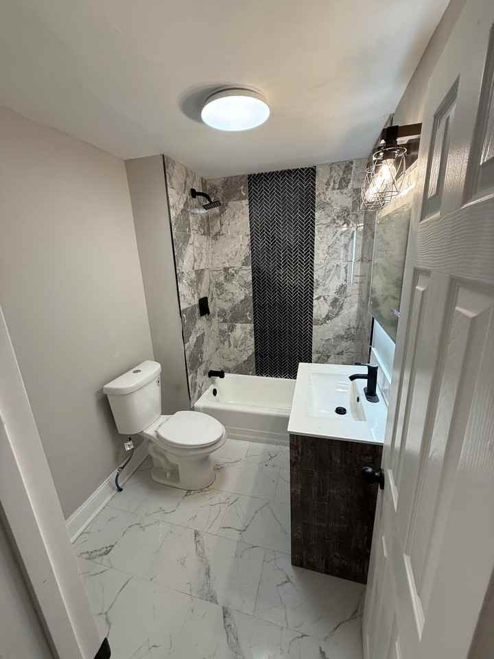 2055 Carver St - Photo 3 of 7