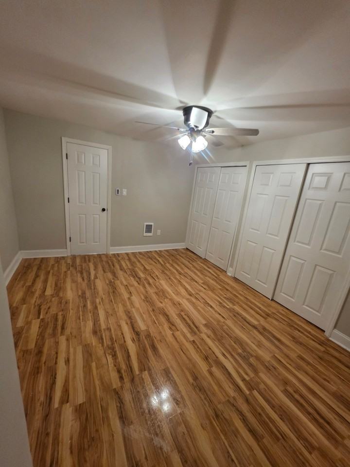 2055 Carver St - Photo 5 of 7