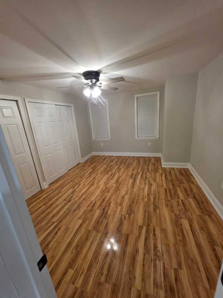 2055 Carver St - Photo 6 of 7
