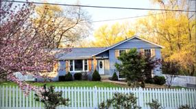 202 Edgewater Dr - Photo 1 of 1