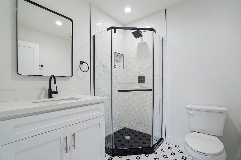 5185 W 20th St - Photo 6 of 14