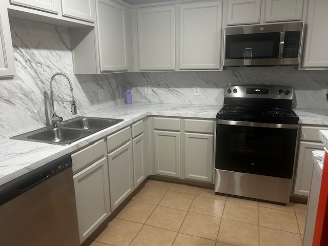 23212 High Point St - Photo 2 of 10