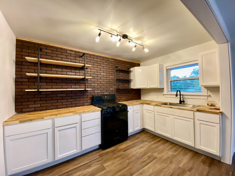 1922 Banita St #2 - Photo 3 of 12