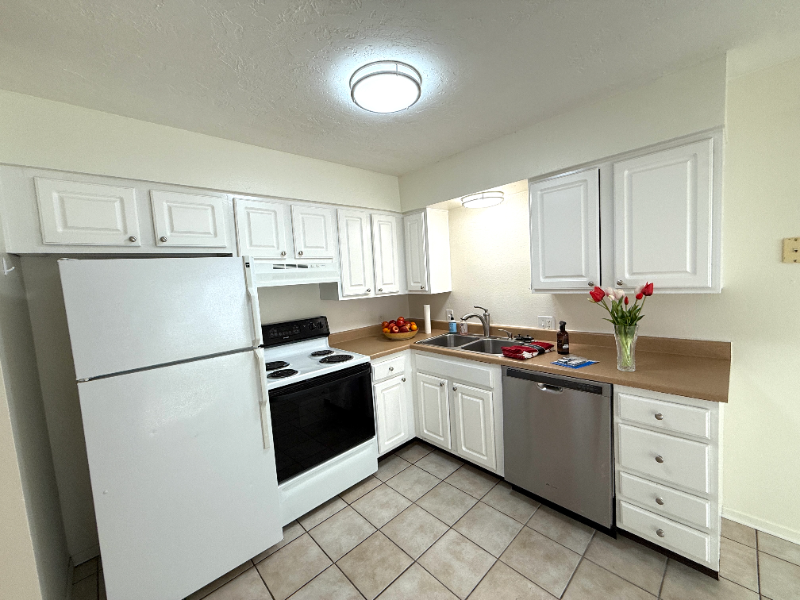 4570 Southeast #11B - Photo 3 of 9