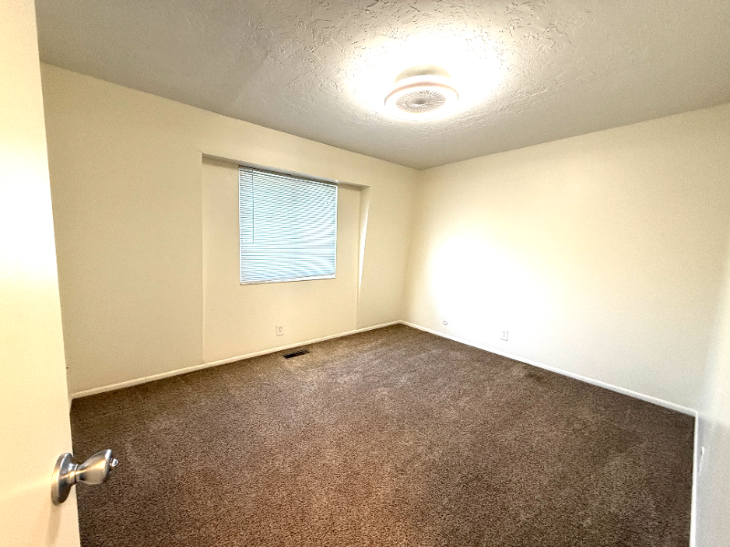 4570 Southeast #11B - Photo 4 of 9