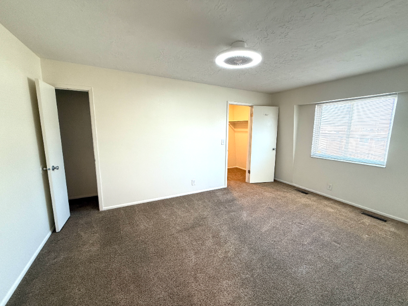 4570 Southeast #11B - Photo 5 of 9