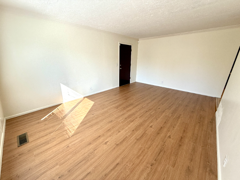 4570 Southeast #11B - Photo 7 of 9