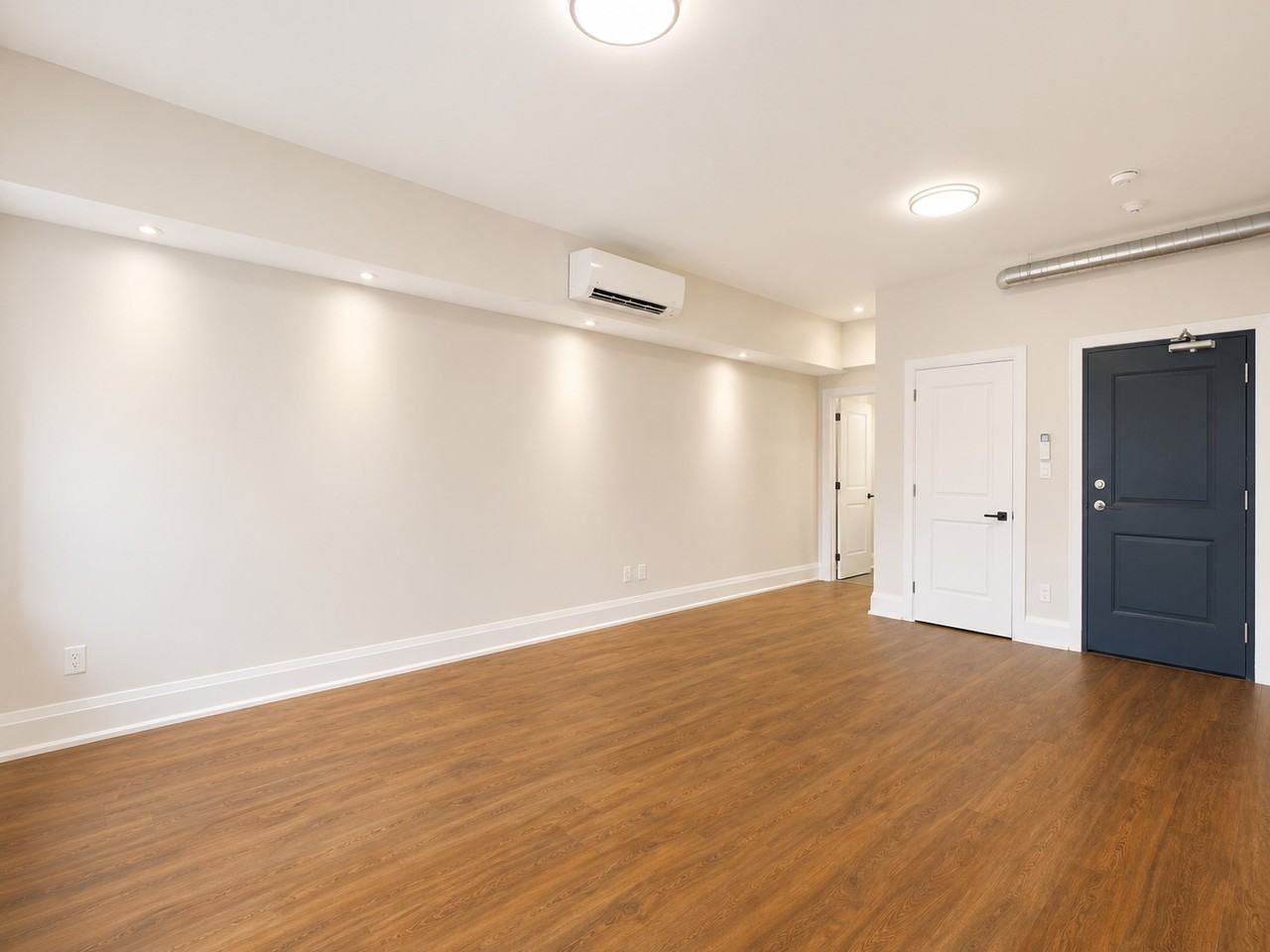 69 King Street East - Photo 3 of 7
