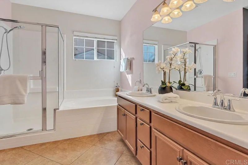 591 Dana Ln - Photo 4 of 12