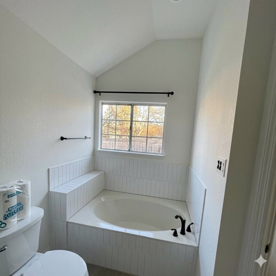 2100 Rosemary Ln - Photo 3 of 11