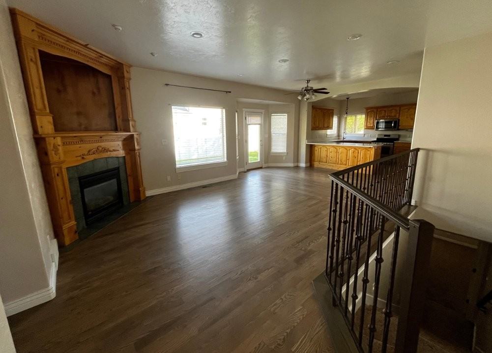 1327 Es - Photo 4 of 20