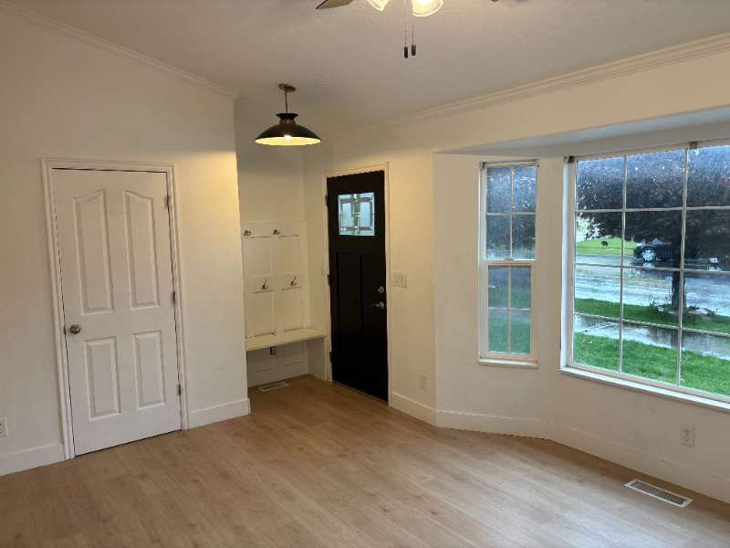 504 Nw - Photo 2 of 20