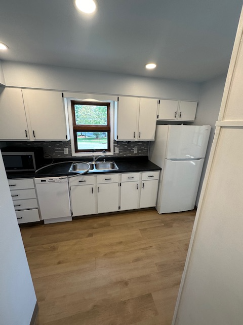 420 E Main St #4 - Photo 5 of 8