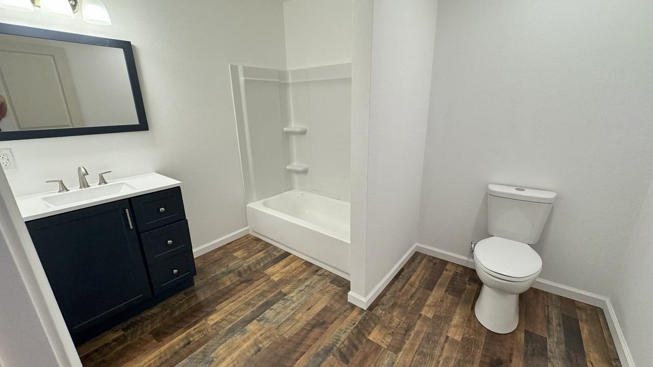 225 N Frisco St #B - Photo 6 of 12