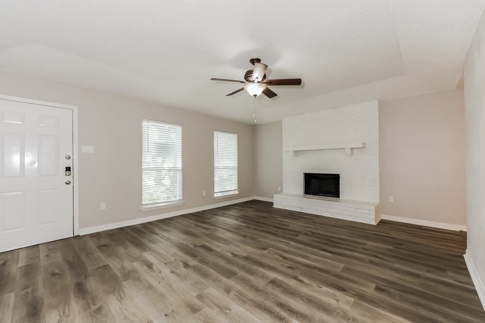 6003 Cool Springs Dr - Photo 3 of 16