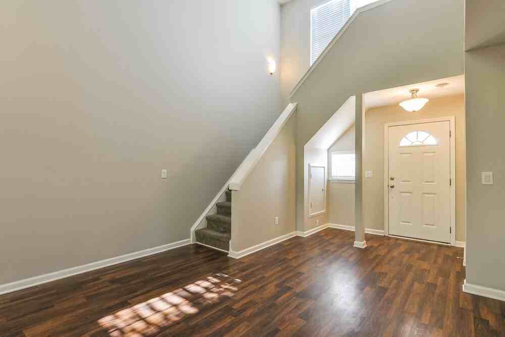 701 Champion St - Photo 7 of 17