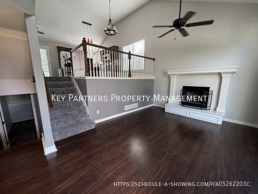 16409 W 157th Ter - Photo 3 of 27