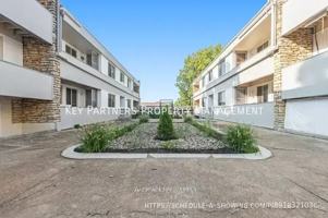 featured image of 8833 Glenwood St #18