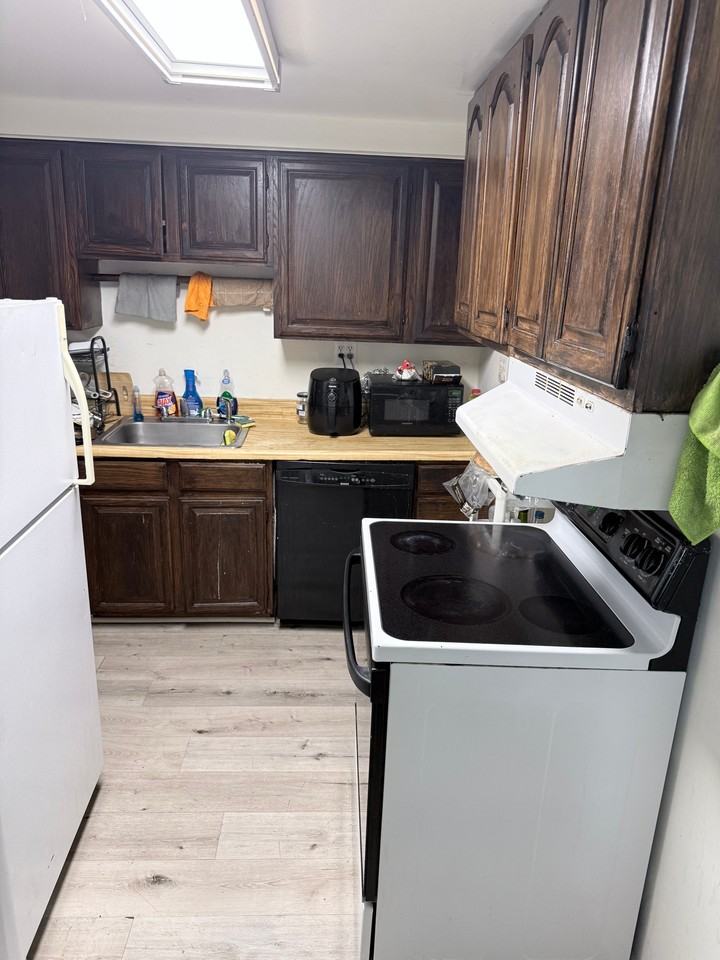 114 S Lee St #6 - Photo 3 of 4