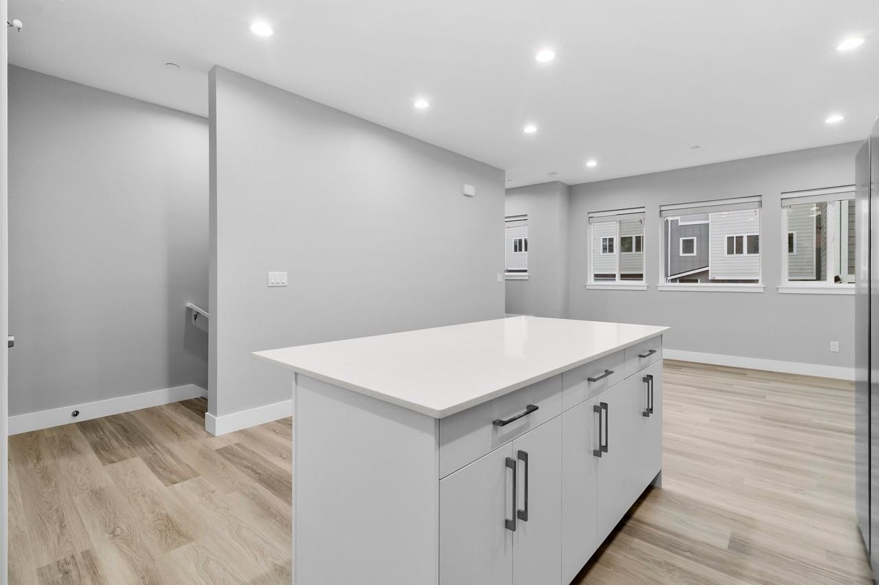 5724 Sterling Ave #106 - Photo 7 of 16