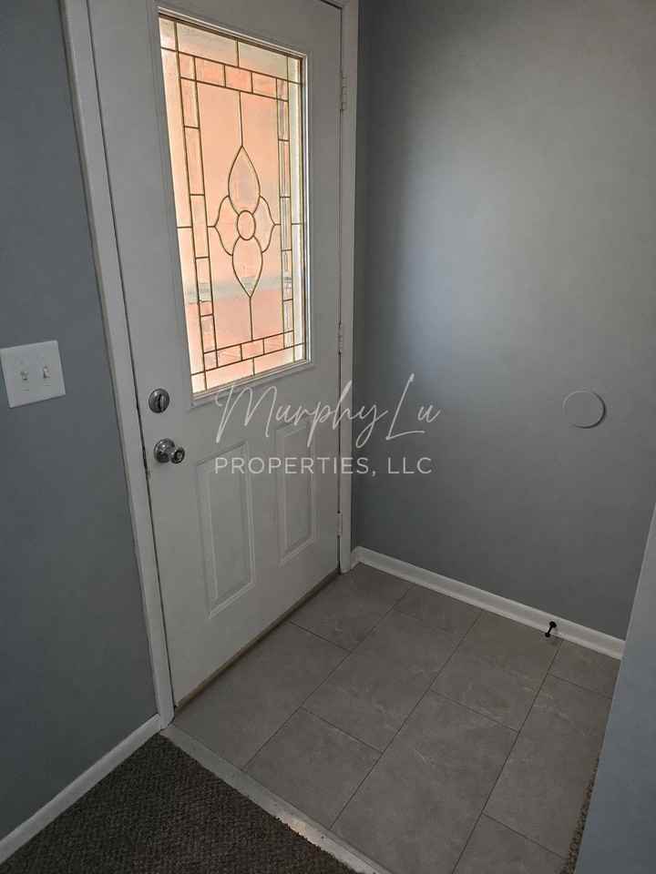 1601 Tamara Dr - Photo 4 of 20