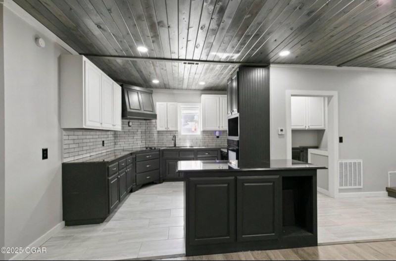 6496 Racine St #1 - Photo 5 of 19