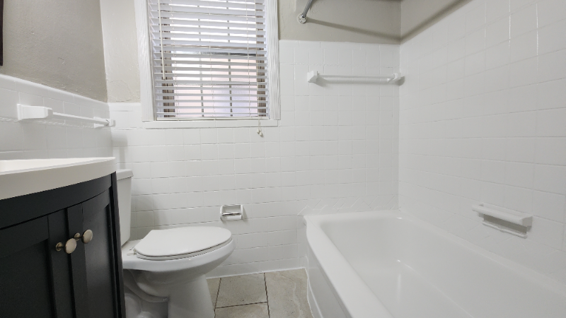 6304 Bancroft Ave #1stFL - Photo 6 of 13