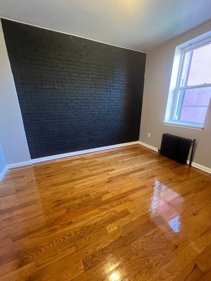 366 4th Ave #27 - Photo 3 of 6
