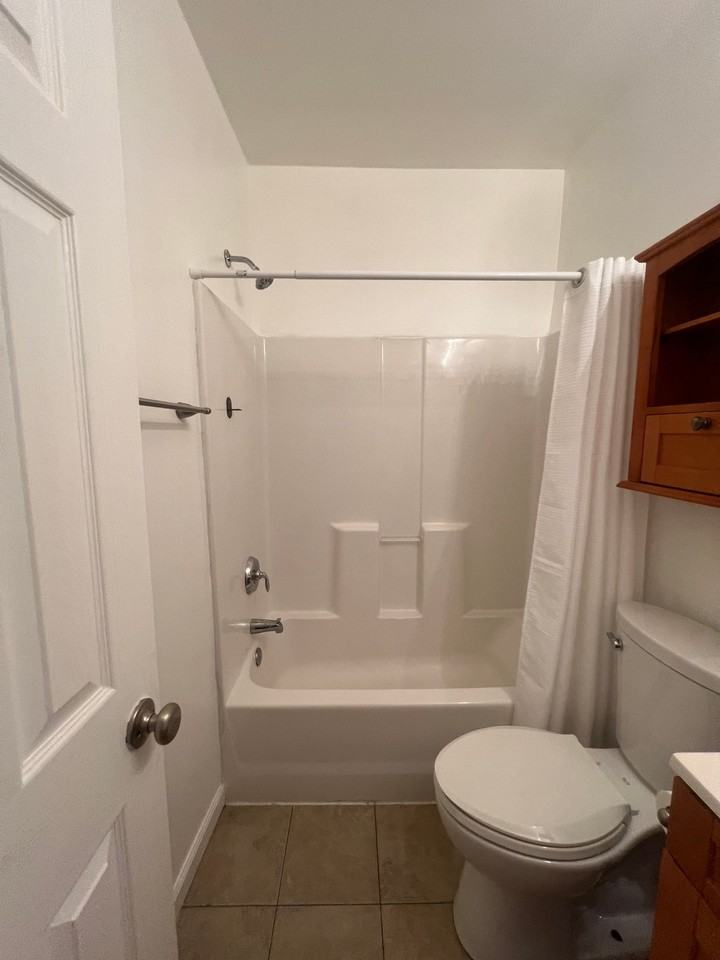 366 4th Ave #27 - Photo 4 of 6