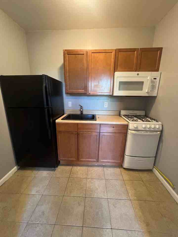 366 4th Ave #27 - Photo 6 of 6