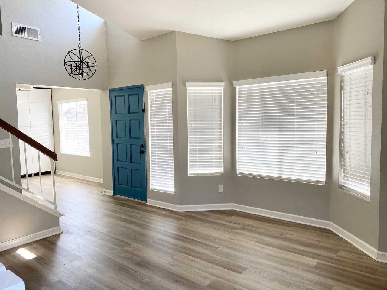 1335 Darwin Dr - Photo 2 of 23