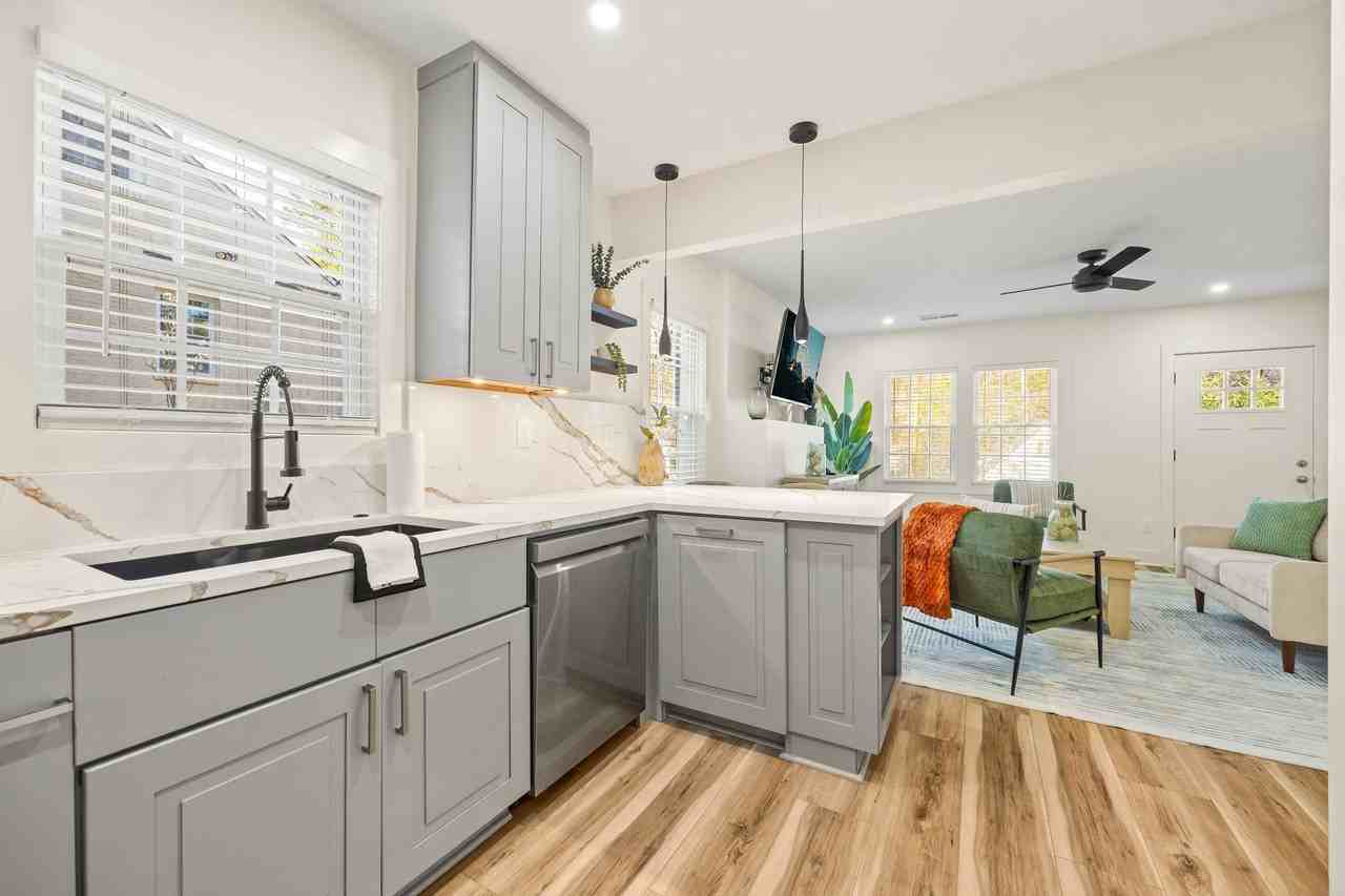 1550 Mayflower Ave Sw - Photo 6 of 20